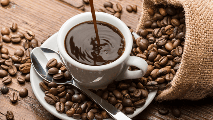 [alt=カフェオーナーはコーヒーなどの商品知識が必要。]